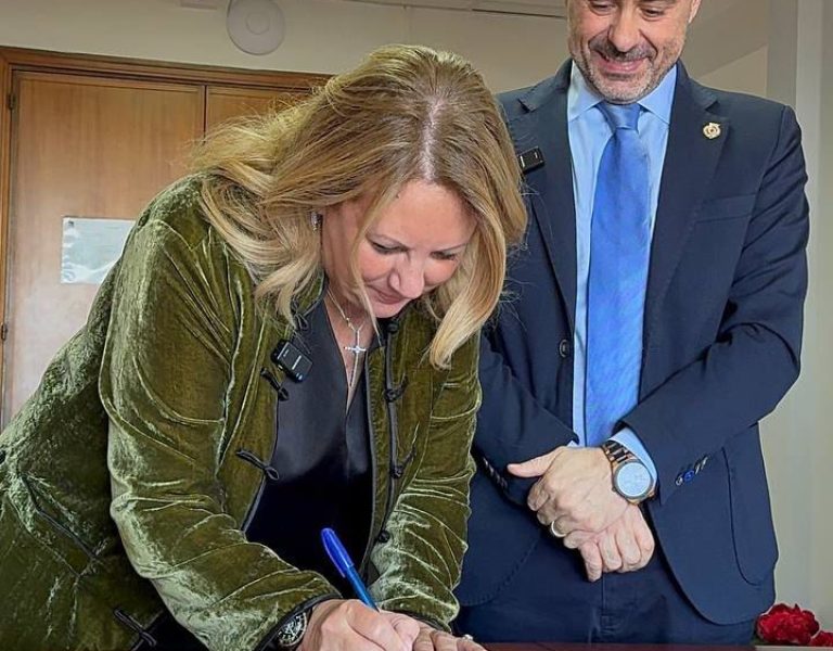 firma-crocerossa-savarino-2