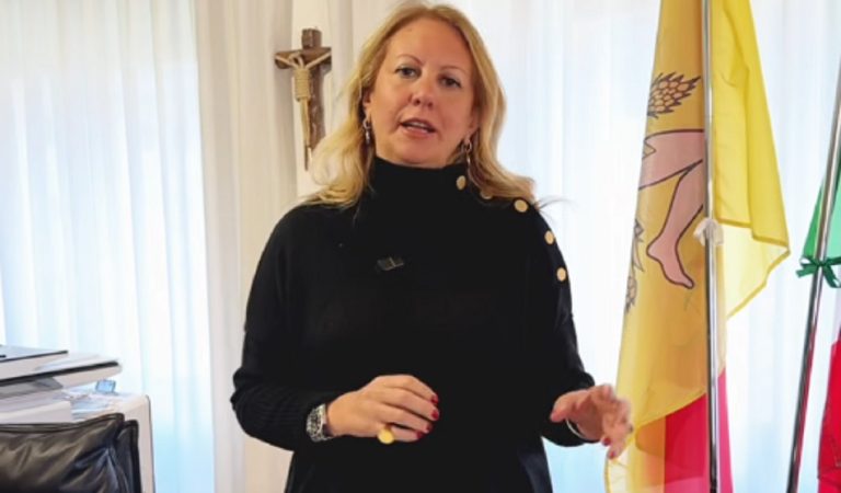 giusi-savarino-insulti-sessisti