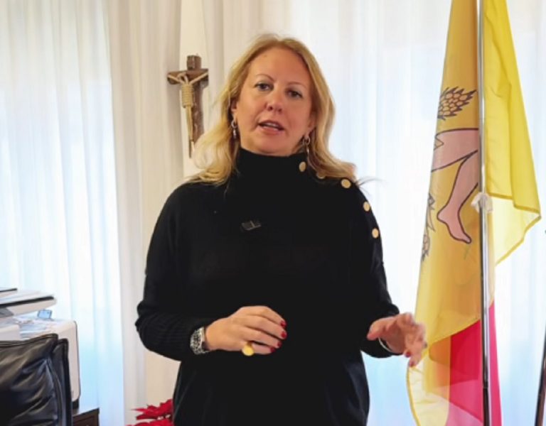 giusi-savarino-insulti-sessisti